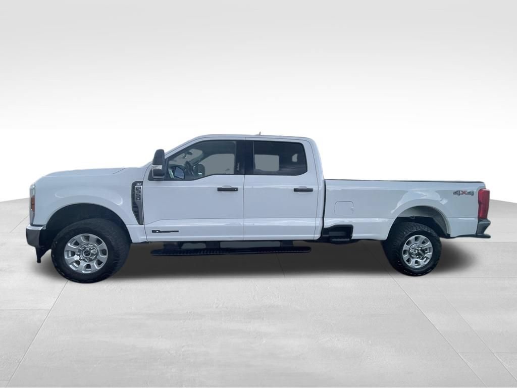 Used 2024 Ford F350 XLT AWD/4WD image 13