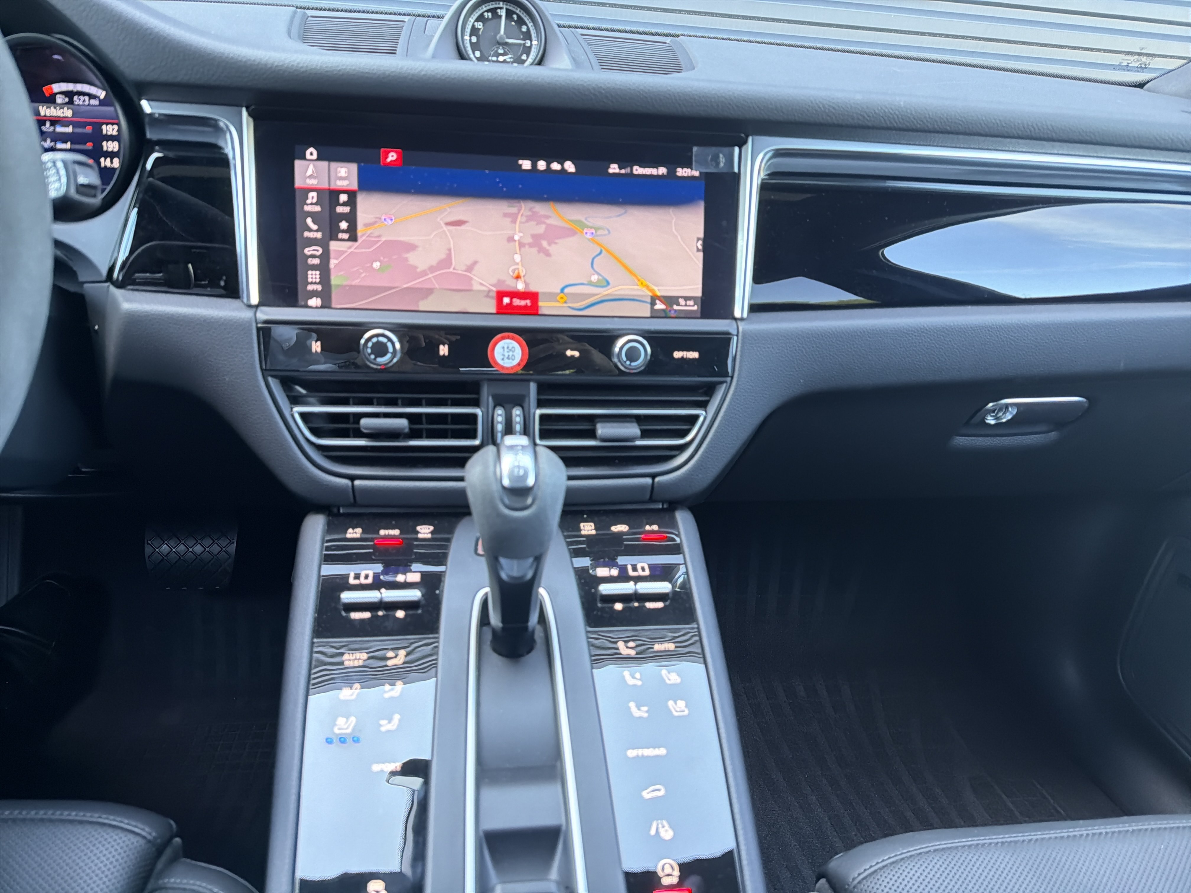 New 2026 Porsche Macan AWD/4WD image 19