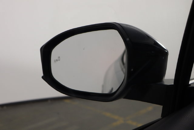Used 2026 Toyota Prius LE FWD image 40