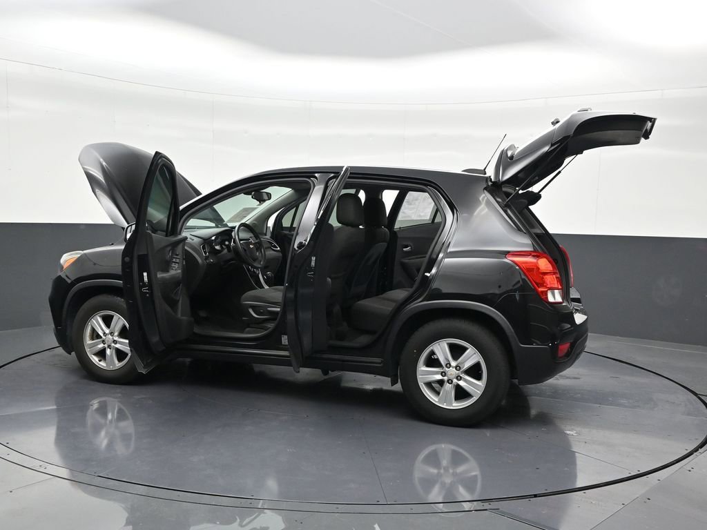 Used 2020 Chevrolet Trax LS image 34