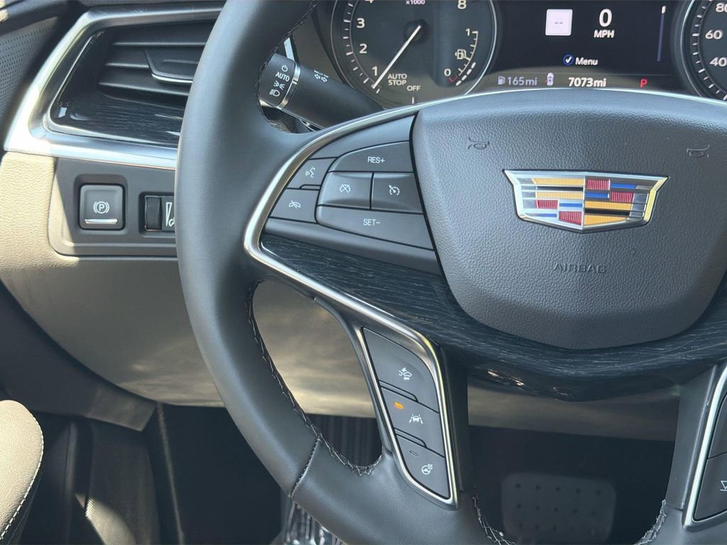 Used 2025 Cadillac XT5 Premium Luxury w/ Technology Package FWD image 9
