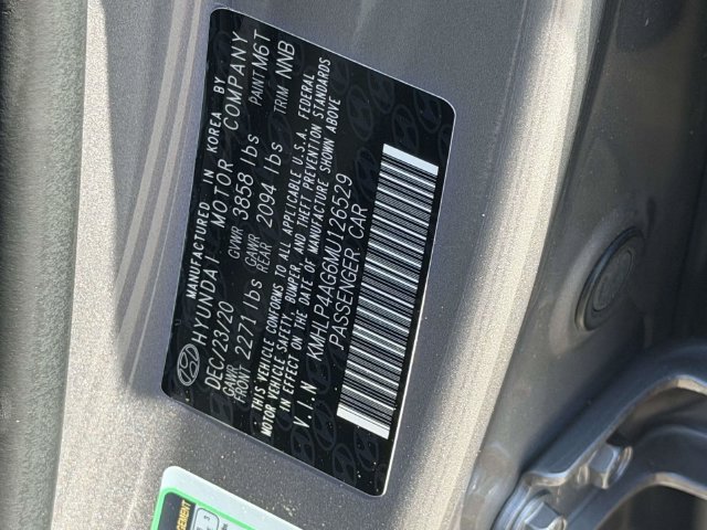 Used 2021 Hyundai Elantra Limited FWD image 25