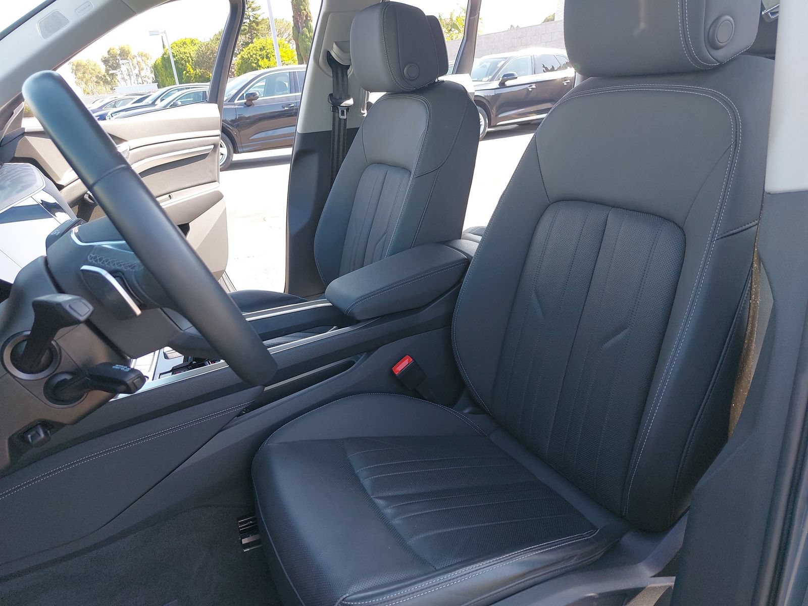 Used 2024 Audi Q8 e-tron Premium Plus w/ Premium Plus Package AWD/4WD image 14