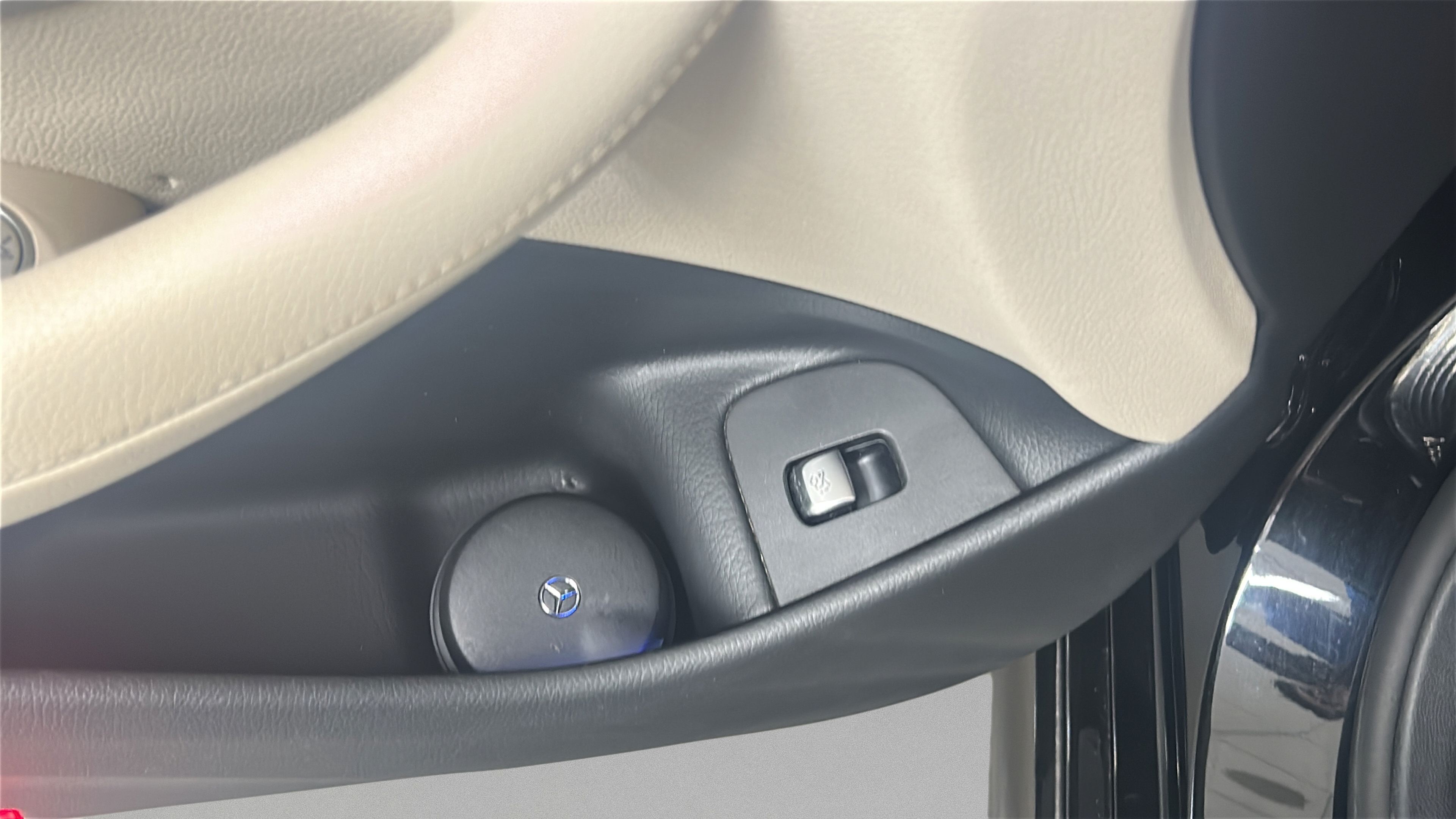 Used 2022 Mercedes-Benz E 350 Sedan image 13