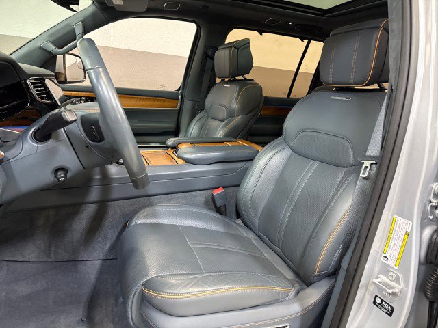 Used 2022 Jeep Grand Wagoneer Series II w/ Premium Group II image 15