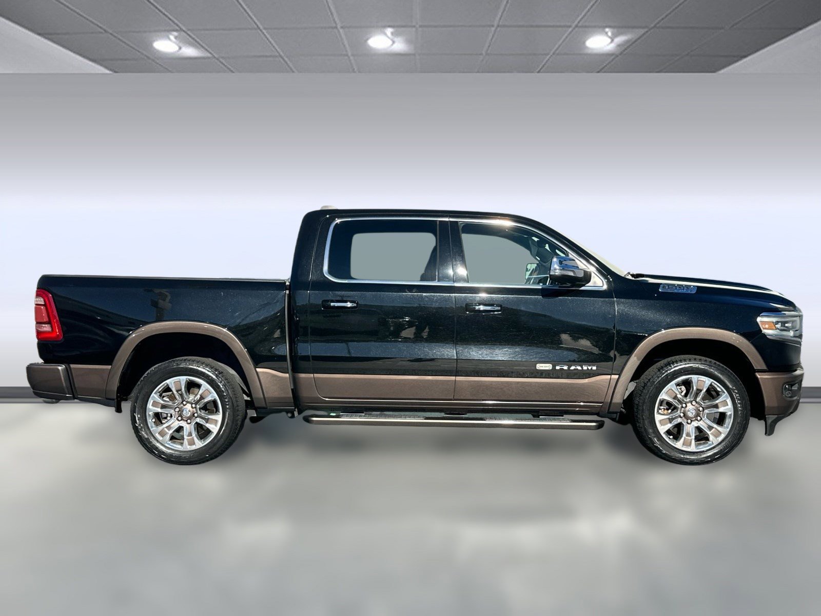 Used 2021 RAM 1500 Limited image 7