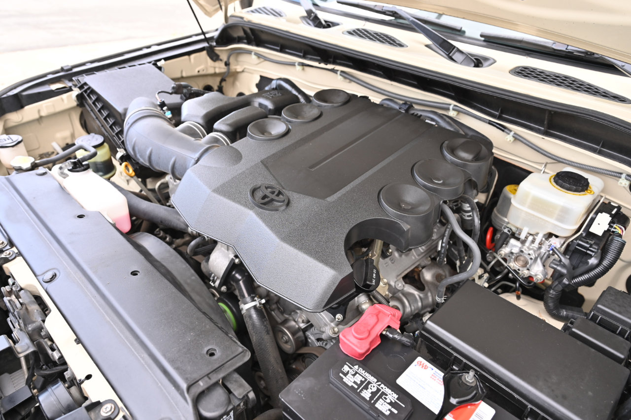 Used 2010 Toyota FJ Cruiser 4WD image 43