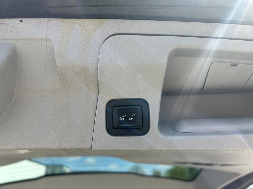 Used 2019 GMC Acadia SLE w/ Driver Alert Package I image 26