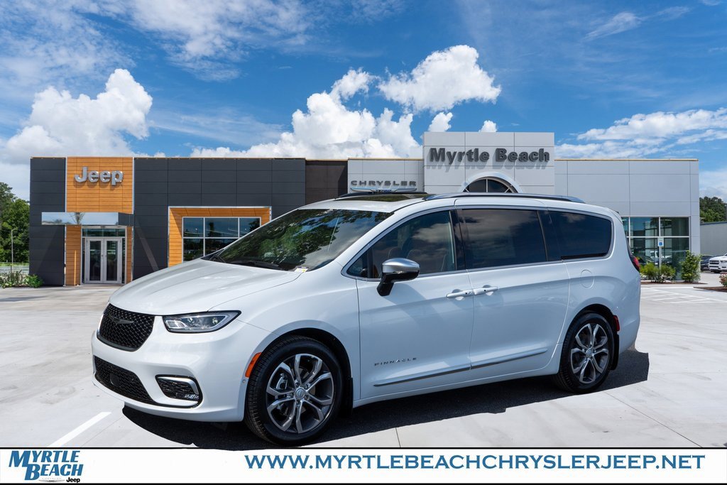 New 2026 Chrysler Pacifica Pinnacle image 1