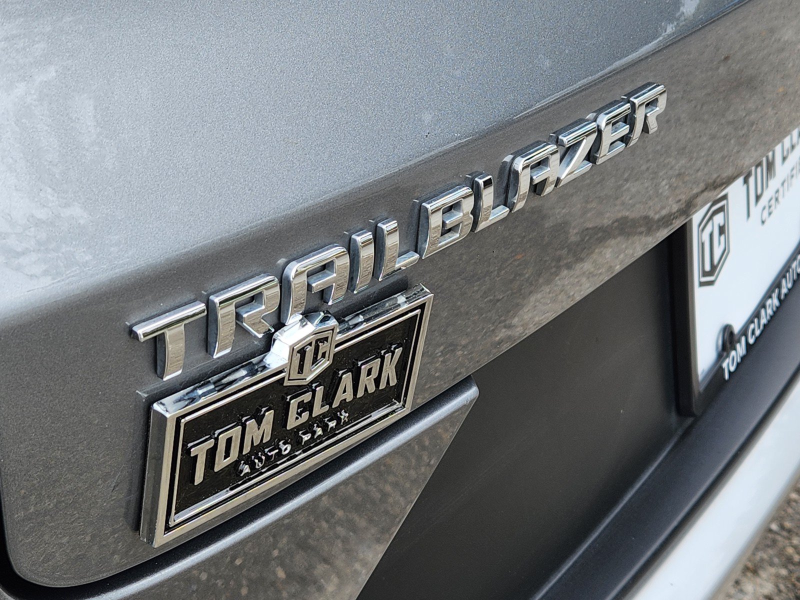 Used 2023 Chevrolet TrailBlazer LT FWD image 28
