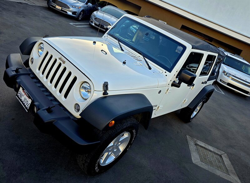 Used 2018 Jeep Wrangler Unlimited Sport S AWD/4WD image 3