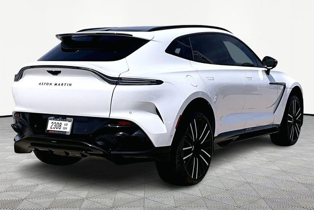 Used 2023 Aston Martin DBX 707 image 2