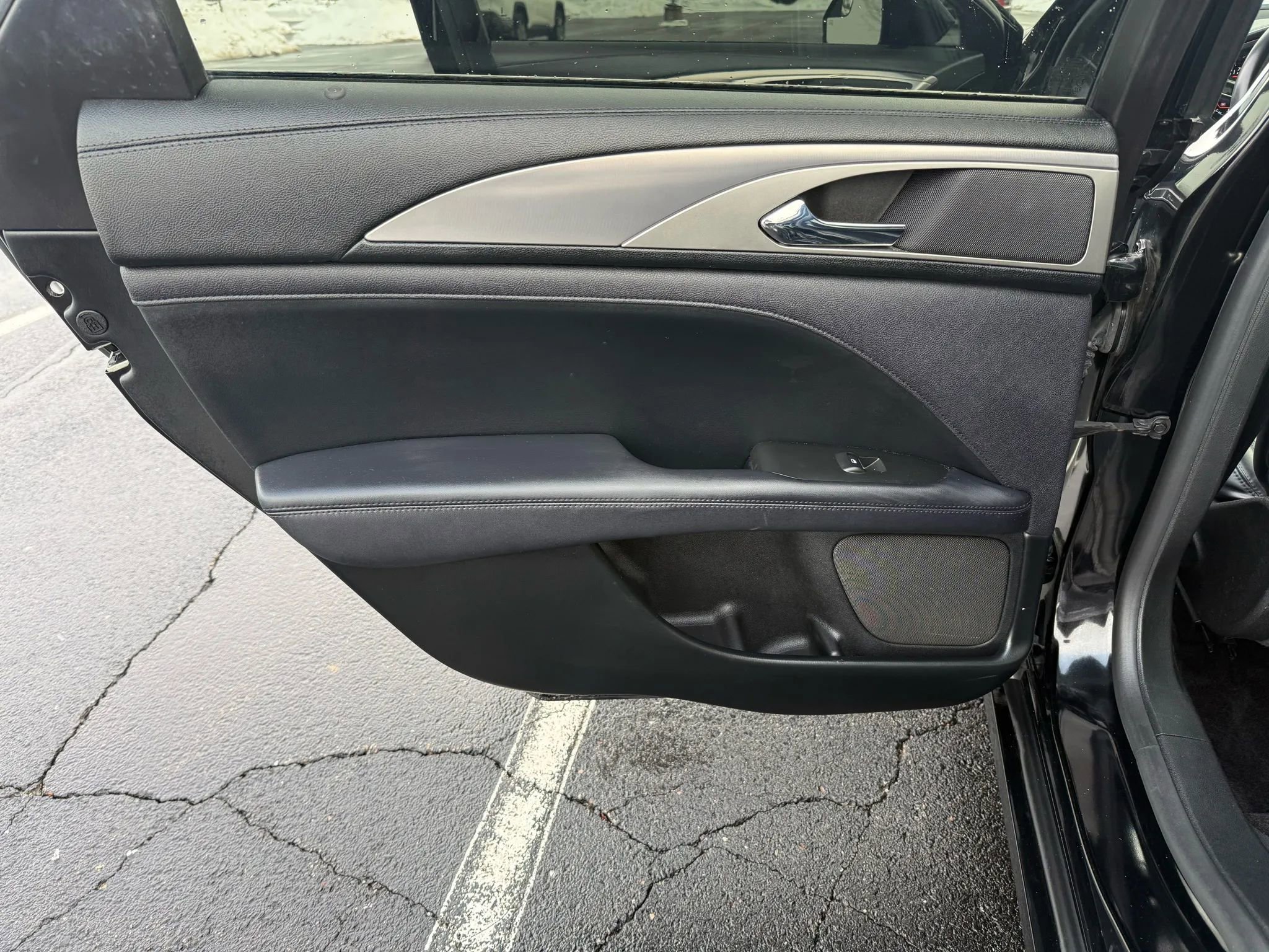 Used 2018 Lincoln MKZ Premiere image 15
