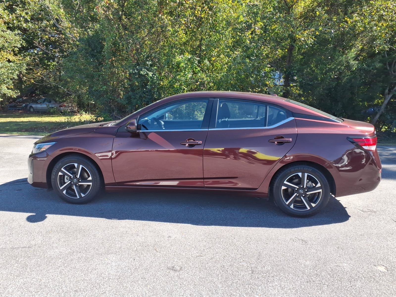 Used 2025 Nissan Sentra SV FWD image 5