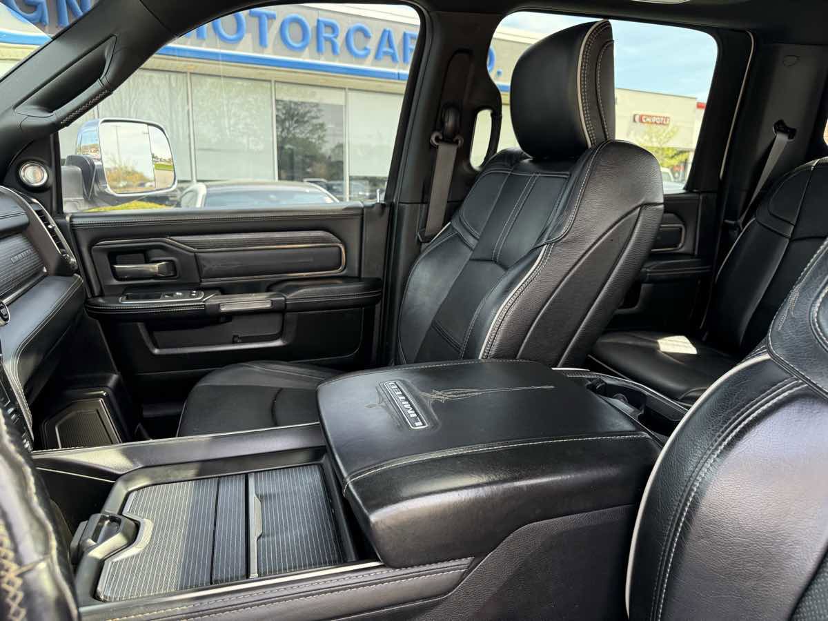 Used 2019 RAM 3500 Limited w/ Max Tow Package AWD/4WD image 13