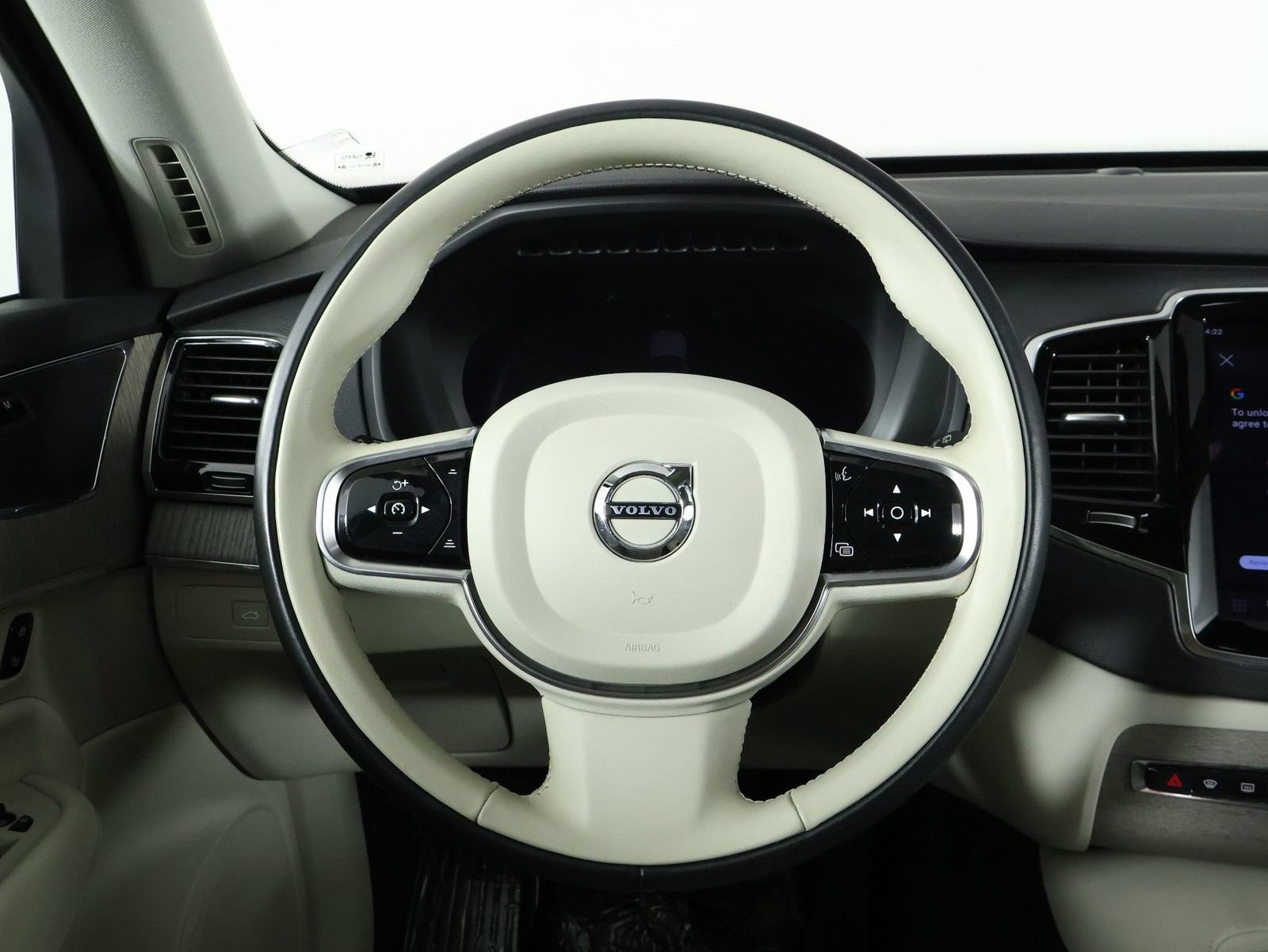 Certified 2023 Volvo XC90 B6 Plus w/ Protection Package Premier AWD/4WD image 8