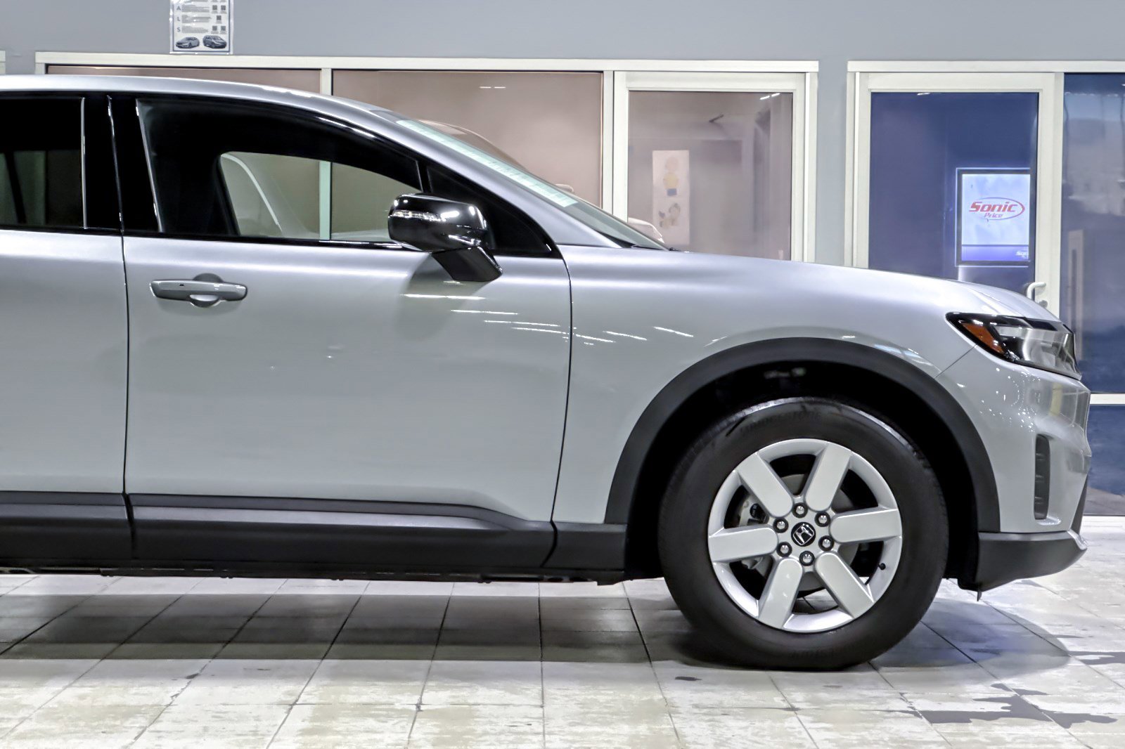 Used 2024 Honda Prologue EX image 35