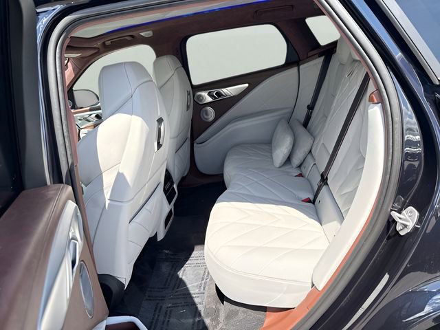 Certified 2024 BMW XM AWD/4WD image 22