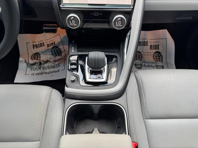 Certified 2024 Jaguar E-PACE R-Dynamic SE AWD/4WD image 27