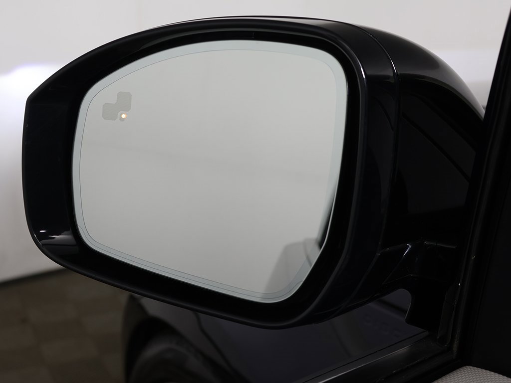 Used 2022 Land Rover Discovery HSE R-Dynamic image 36