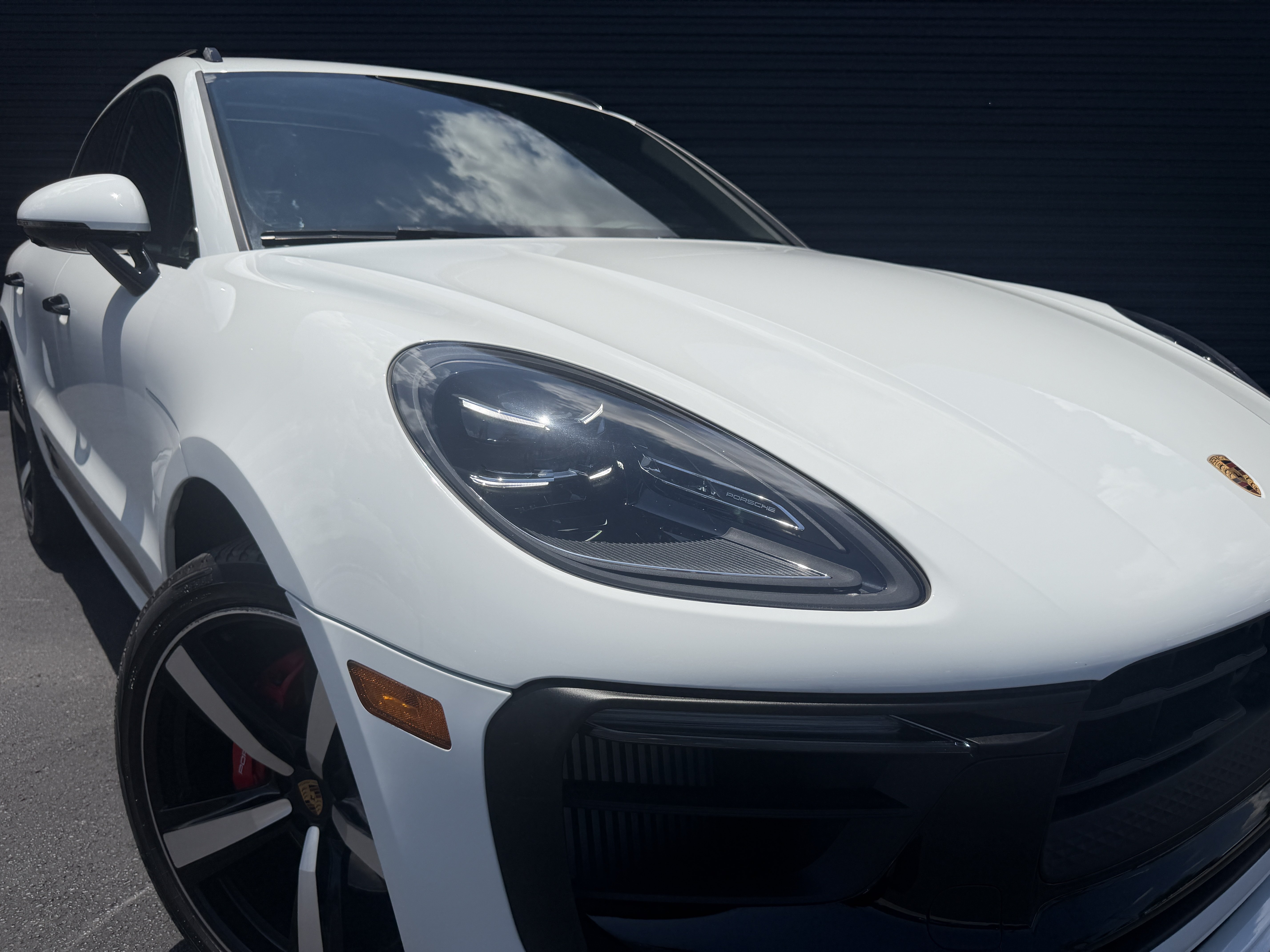 Certified 2023 Porsche Macan S AWD/4WD image 11