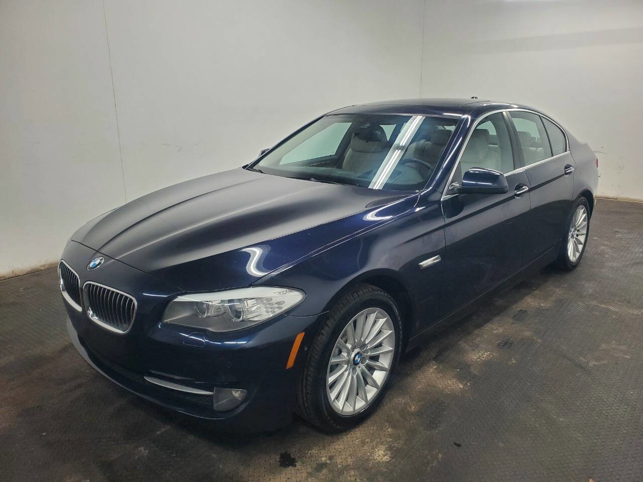 Used 2013 BMW 535i xDrive Sedan image 1