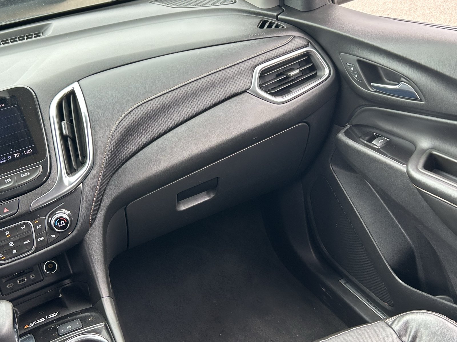 Certified 2022 Chevrolet Equinox Premier w/ LPO, Cargo Package FWD image 19