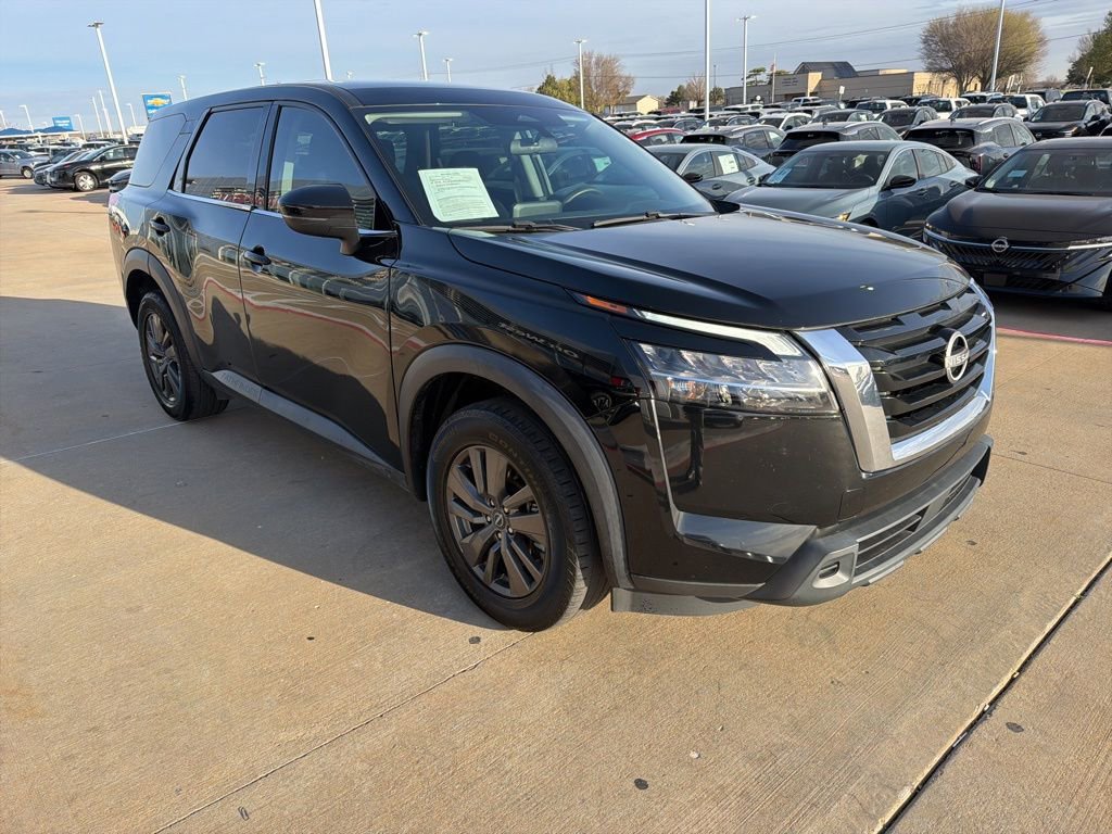 Used 2022 Nissan Pathfinder S image 7