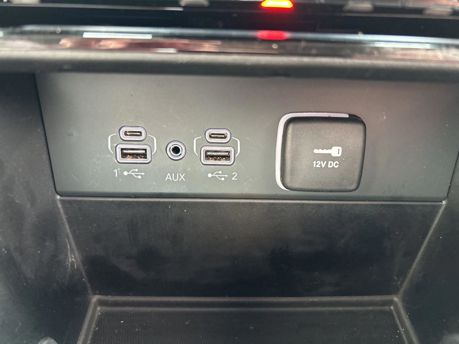 Certified 2023 Jeep Grand Cherokee Limited image 32