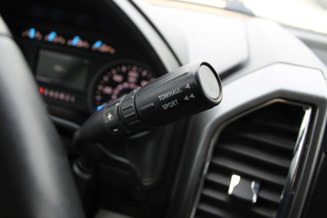 Used 2017 Ford F150 XLT w/ Equipment Group 302A Luxury AWD/4WD image 10