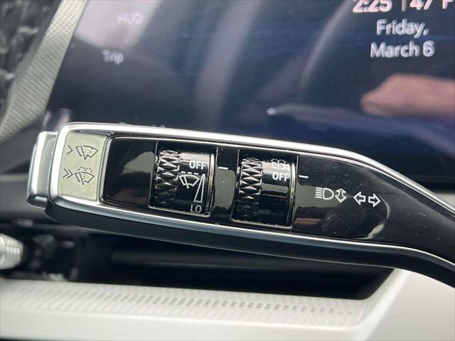Used 2025 Cadillac Optiq Sport 2 AWD/4WD image 26