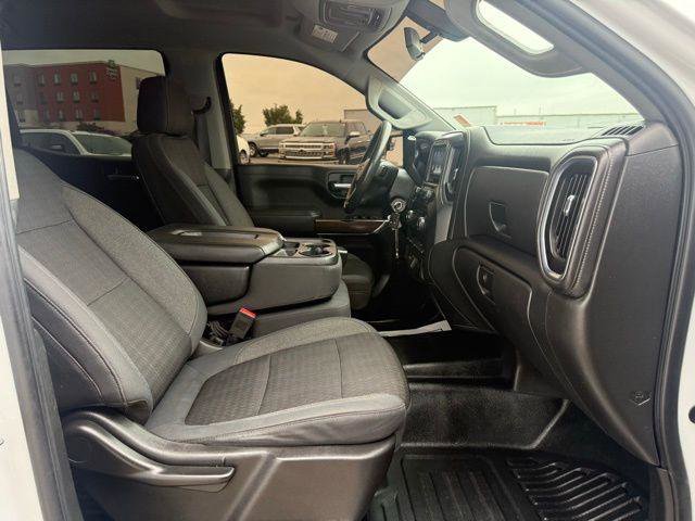 Used 2019 Chevrolet Silverado 1500 LT image 3