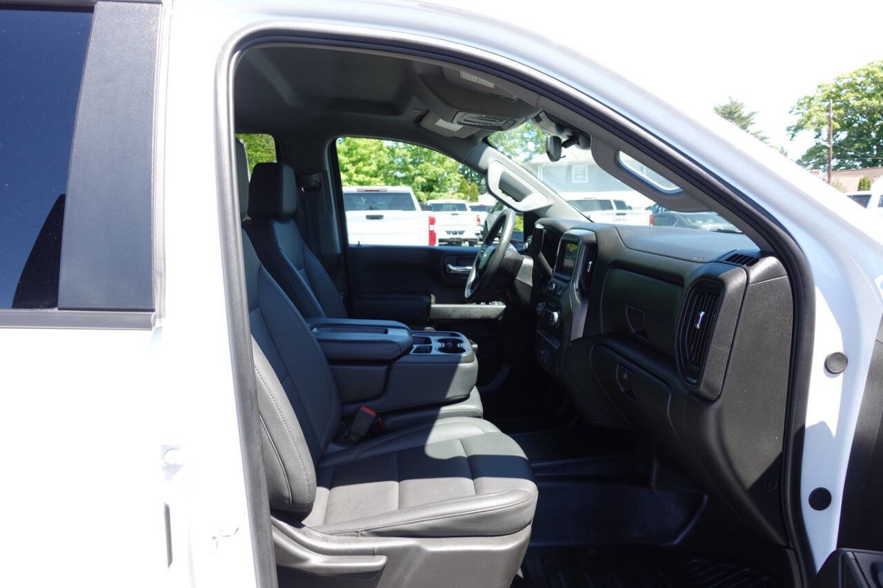Used 2024 Chevrolet Silverado 1500 W/T w/ WT Value Package AWD/4WD image 37