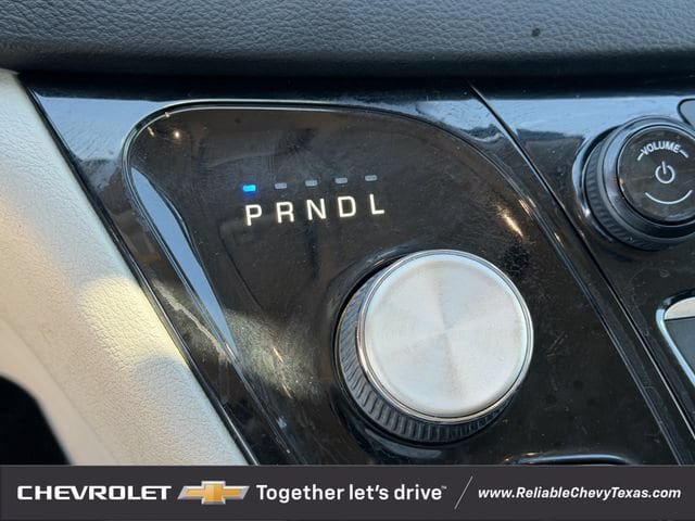Used 2021 Chrysler Voyager LX FWD image 22