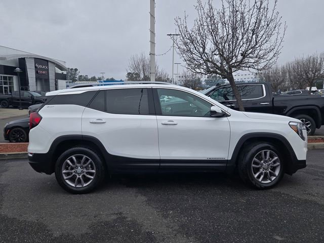 Used 2023 GMC Terrain SLT image 3