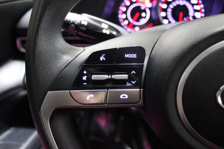 Used 2023 Hyundai Elantra SEL image 27