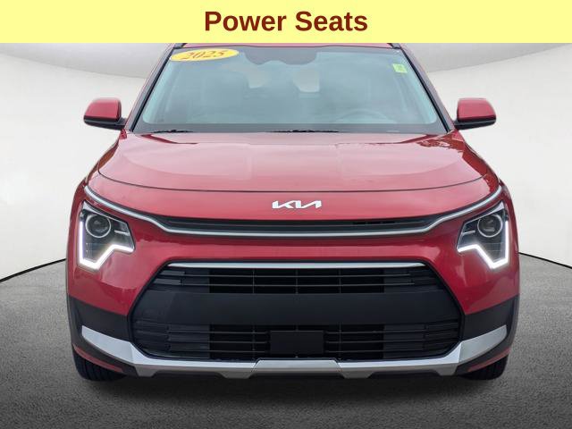 Used 2025 Kia Niro EX FWD image 11