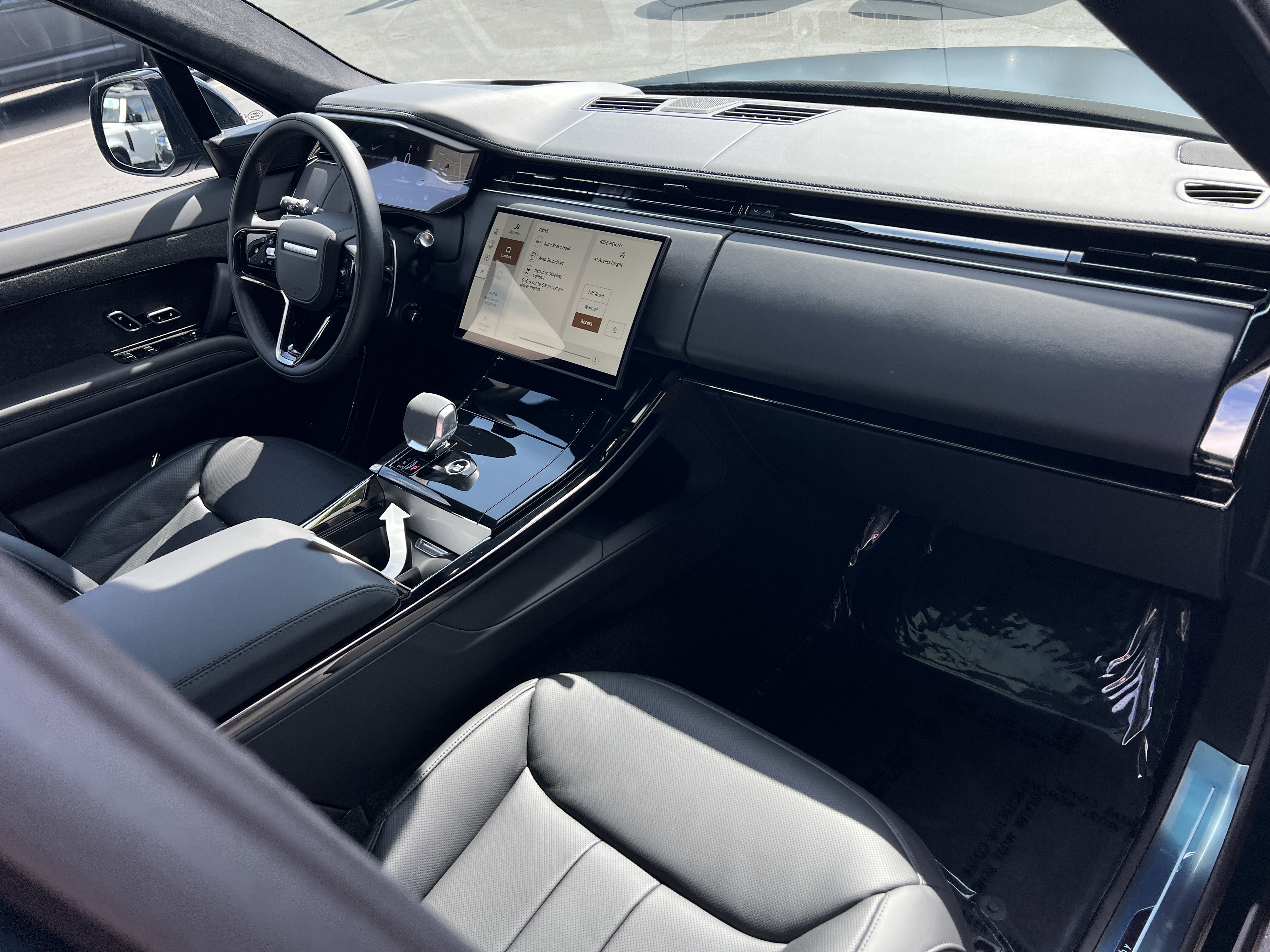 New 2025 Land Rover Range Rover Sport Autobiography image 11