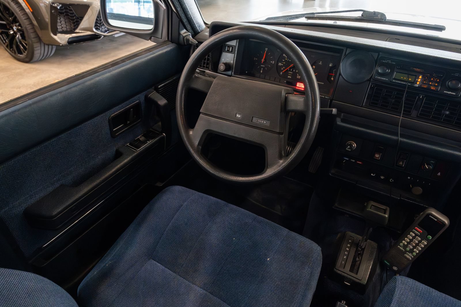 Used 1989 Volvo 240 DL RWD image 10