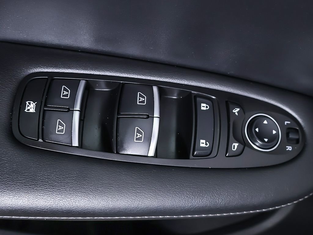 Used 2023 INFINITI QX50 Sport image 36