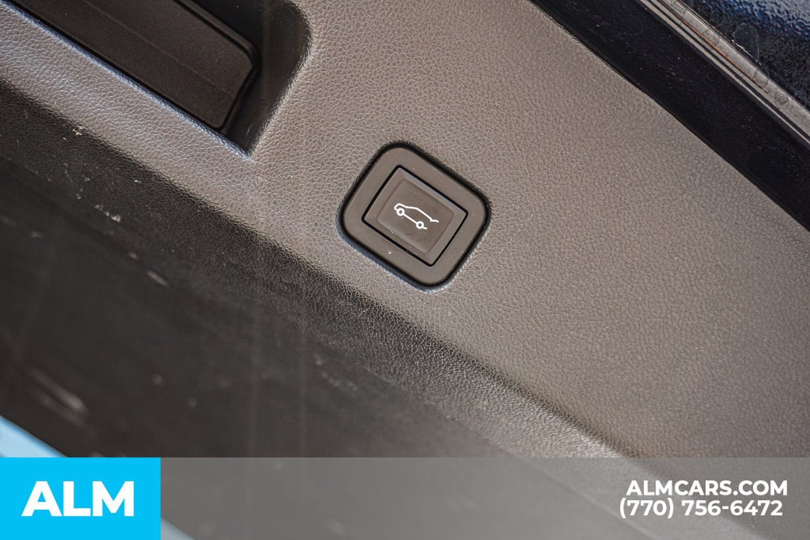 Used 2025 Chevrolet Traverse LT FWD image 27