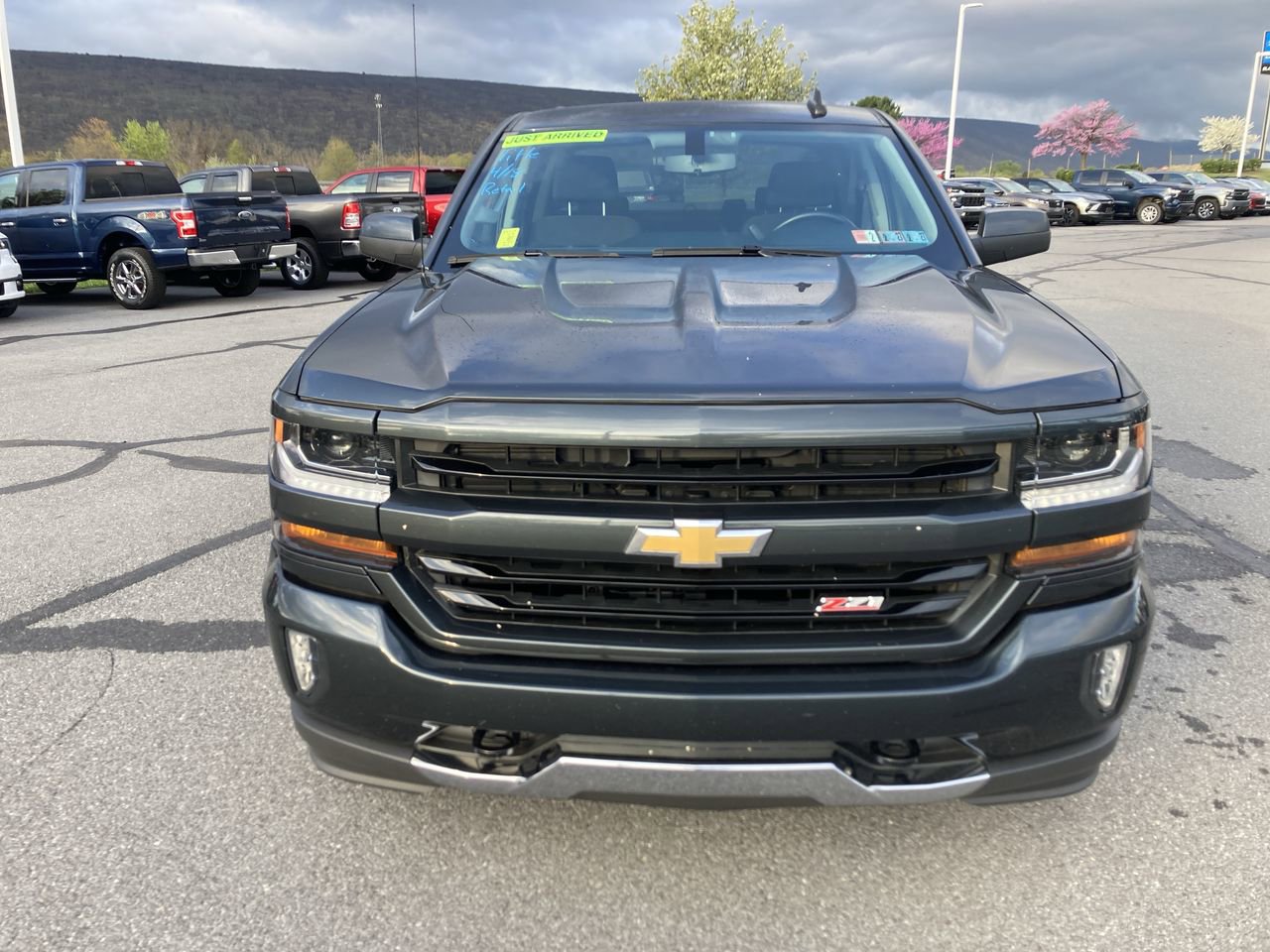 Used 2018 Chevrolet Silverado 1500 LT w/ All Star Edition AWD/4WD image 2