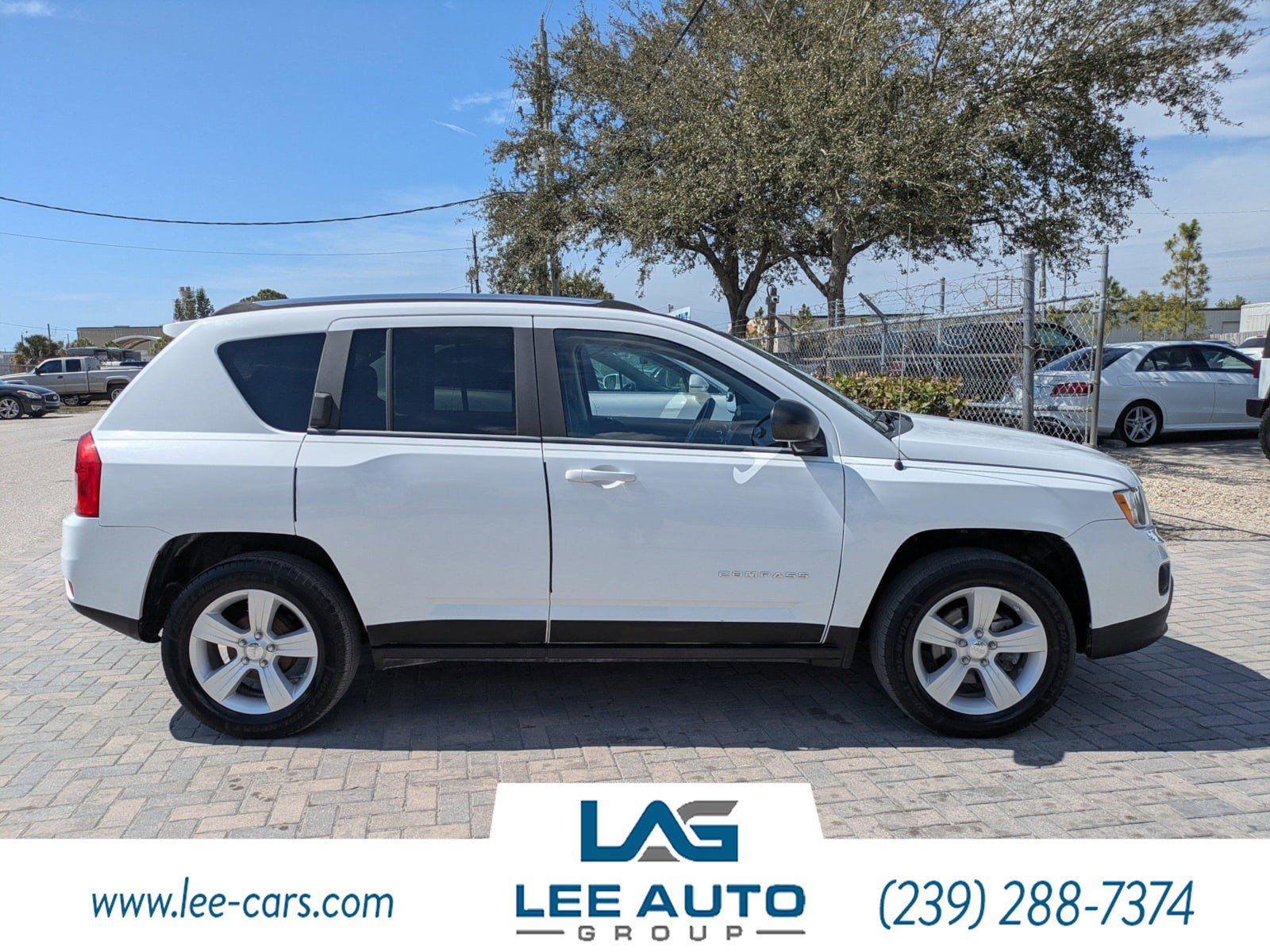 Used 2011 Jeep Compass 2WD video 2