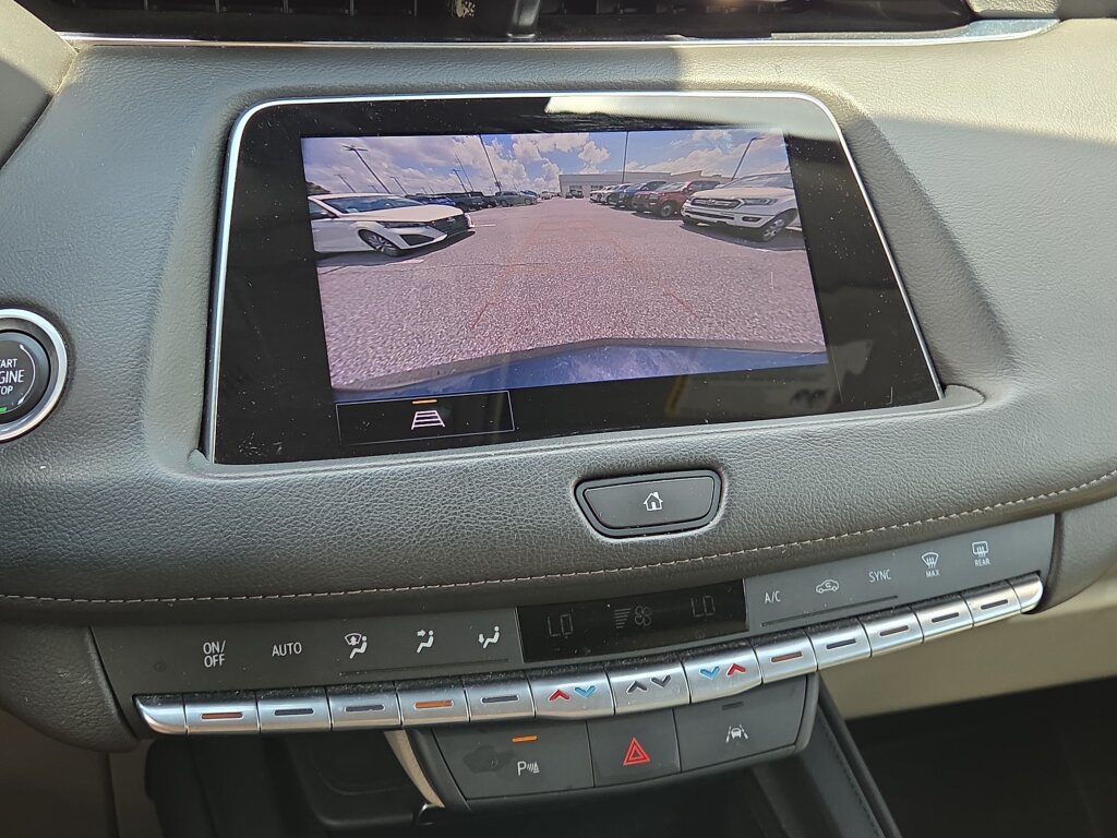 Used 2023 Cadillac XT4 Premium Luxury FWD image 23