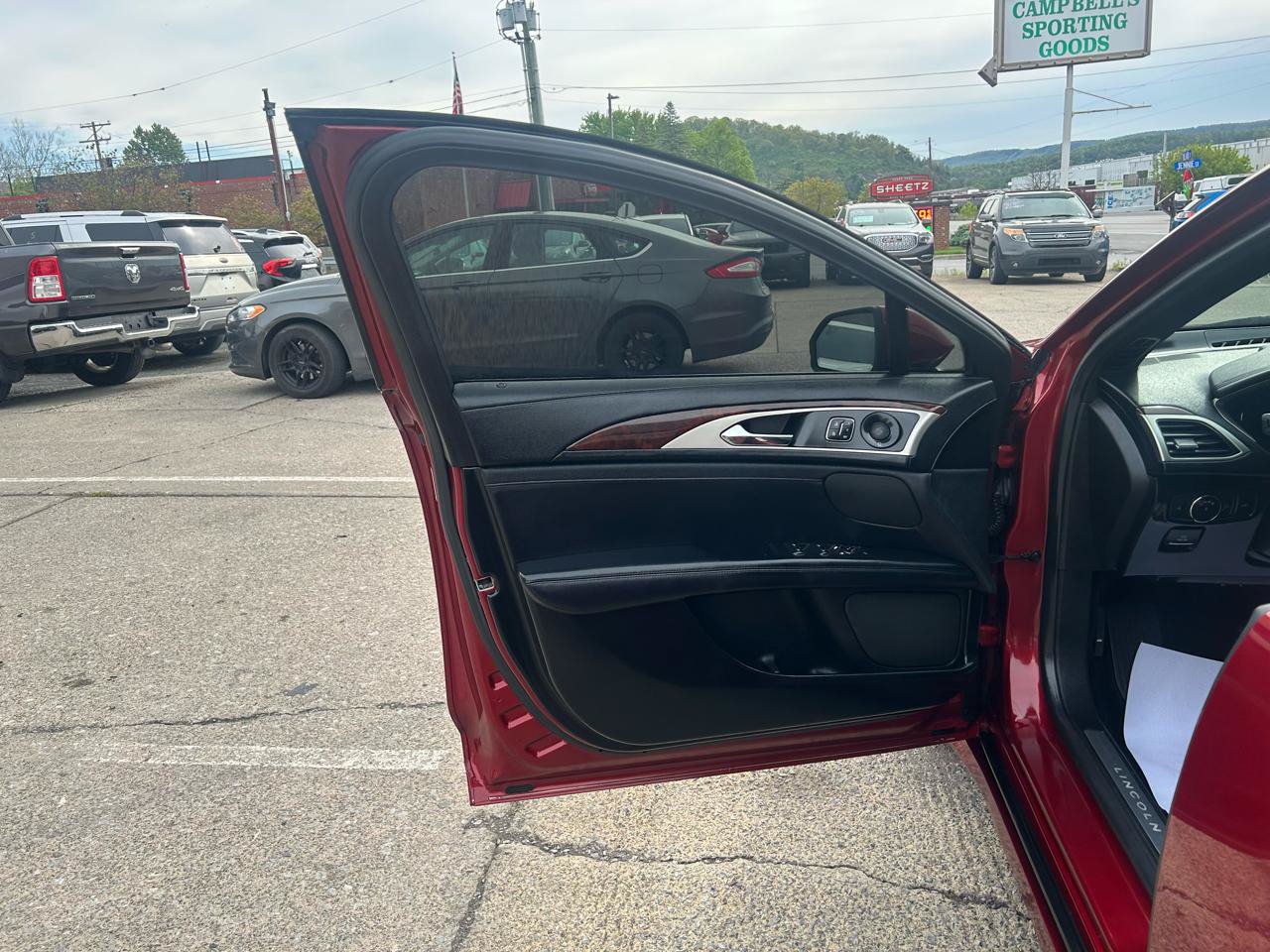Used 2019 Lincoln MKZ Reserve AWD/4WD image 10