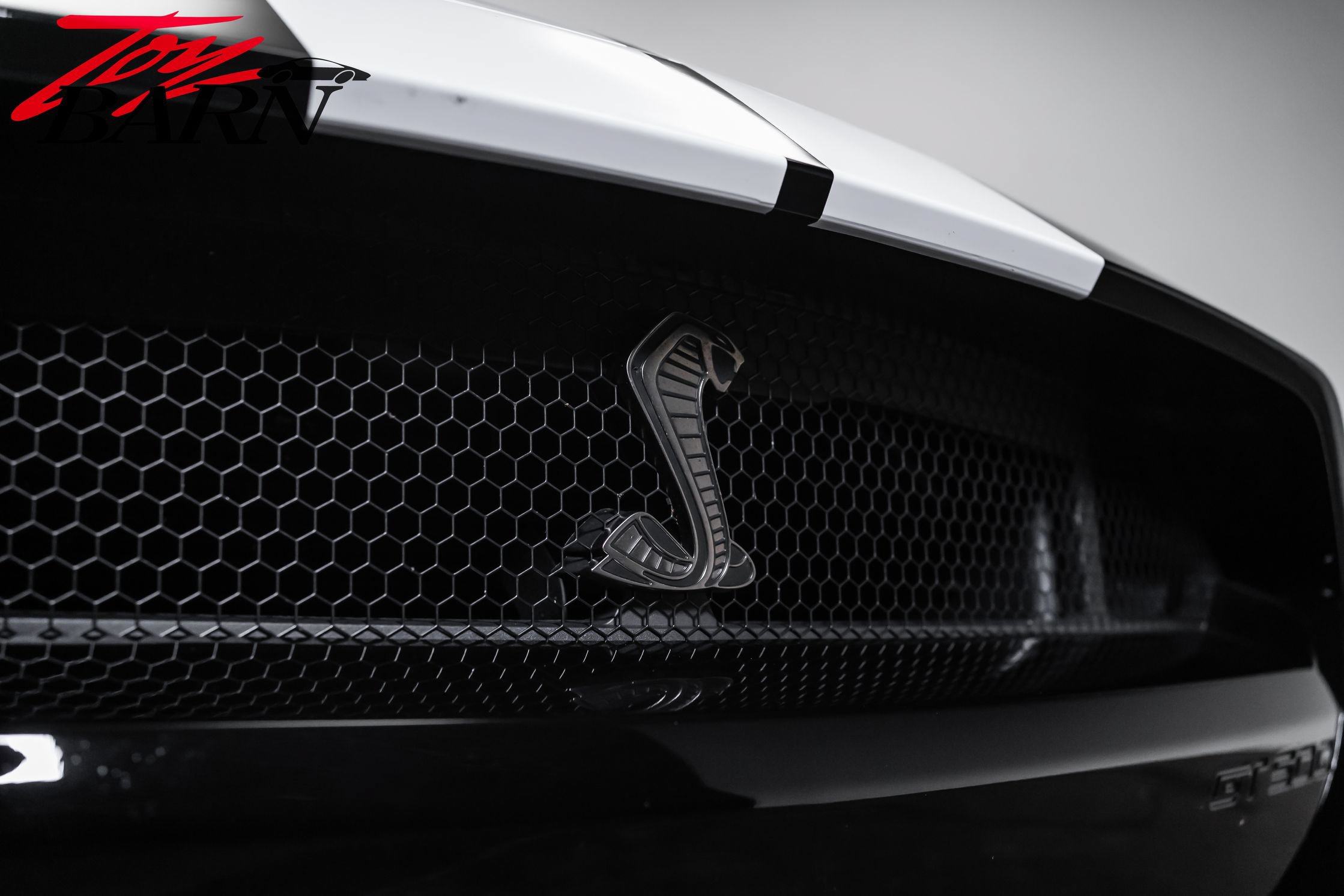 Used 2021 Ford Mustang Shelby GT500 w/ Technology Package RWD image 9