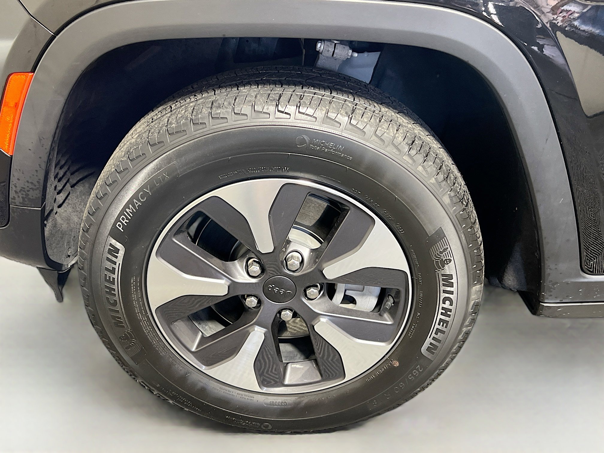 Used 2022 Jeep Grand Cherokee Limited 4xe image 13