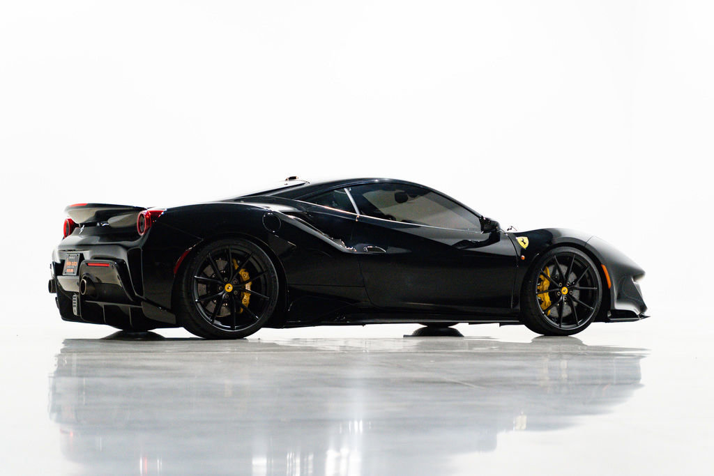 Used 2020 Ferrari 488 Pista image 9