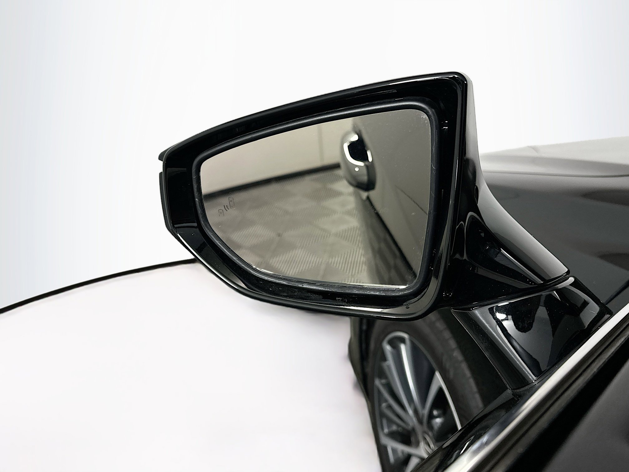 Used 2024 Lexus ES 350 w/ Premium Package image 16