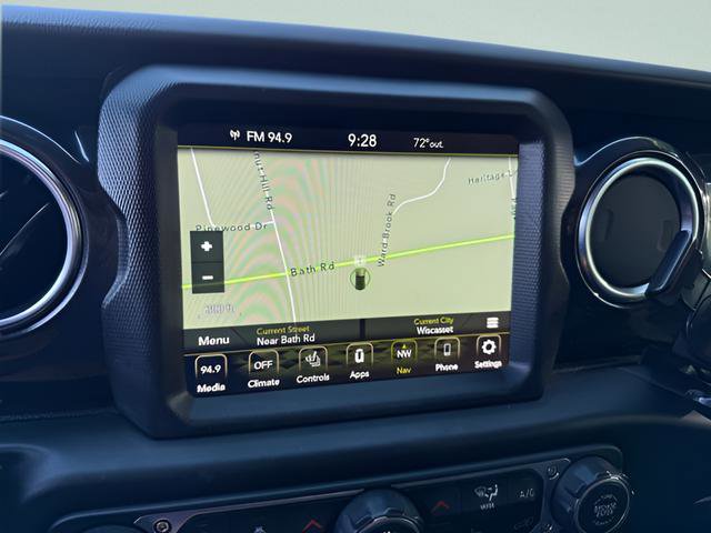 Used 2021 Jeep Wrangler Unlimited Sahara AWD/4WD image 8